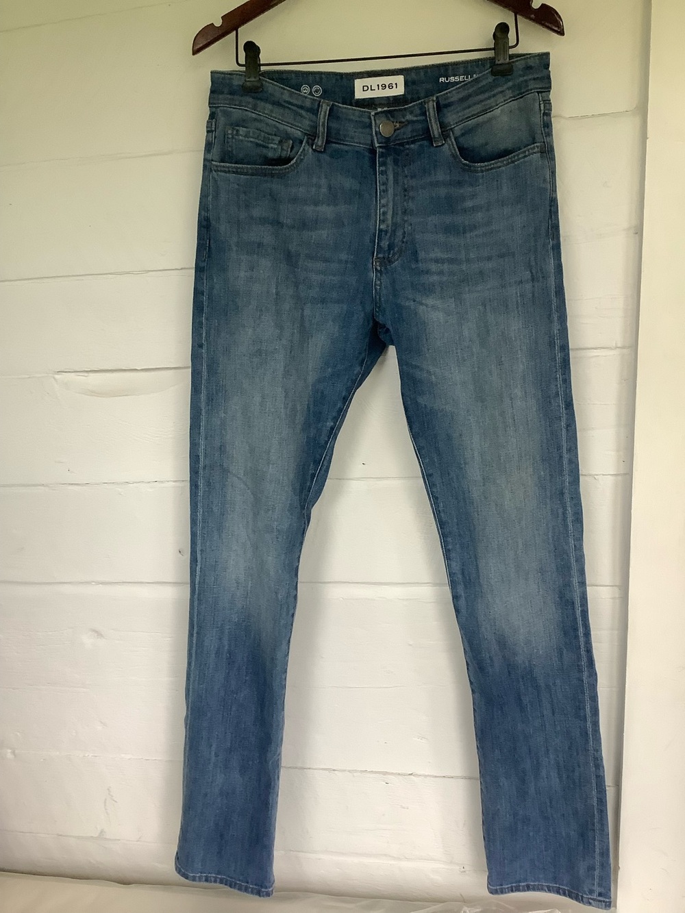 DL1961 jeans men’s size 31 x 34 Russell slim straight